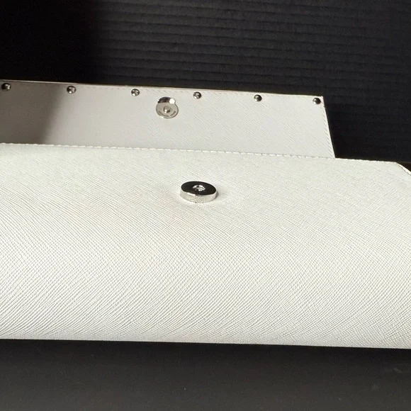 Michael Kors White Clutch - Picture 5 of 8